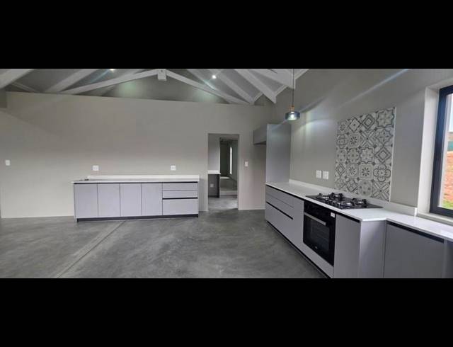 3 BEDROOM HOUSE FOR SALE IN OUTENIQUASBOSCH